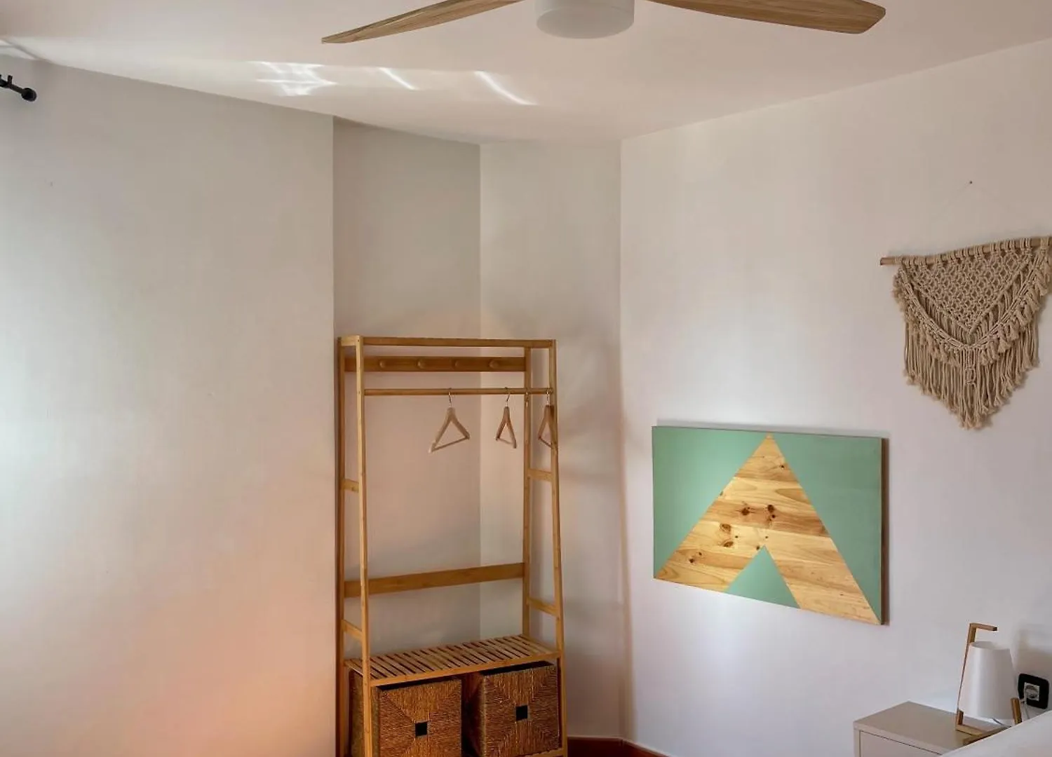 Artistic Beachfront Apartment Radazul 0*,